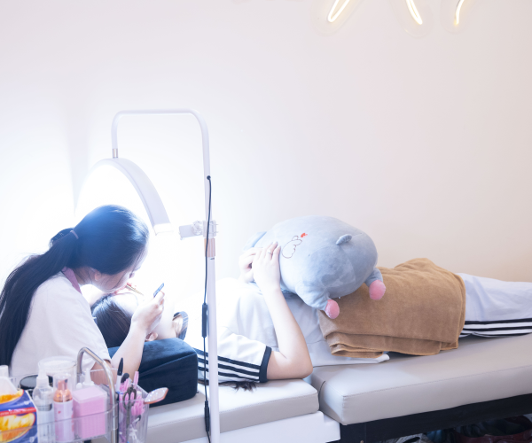 Tiệm Nails Nhà Nhi