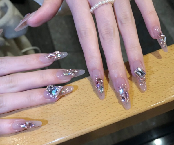 Tiệm Nails Nhà Nhi